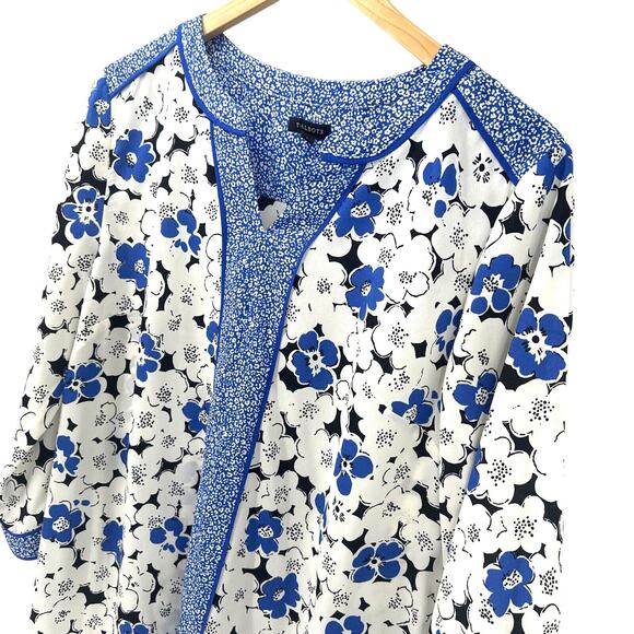 Talbots Blouse Womens Large Floral Pullover V-Neck 3/4 Sleeves Blue White Shirt - Picture 3 of 6